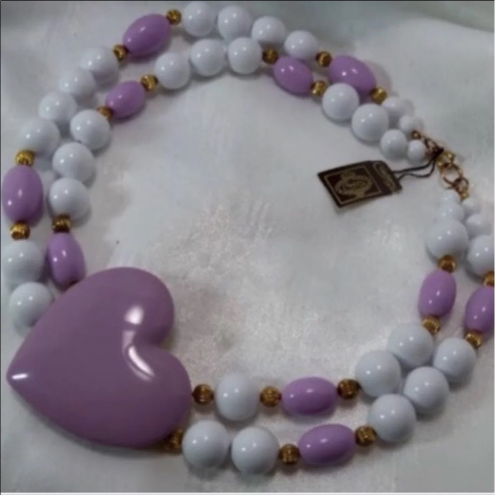 Lovely Vintage Citation Heart Necklace